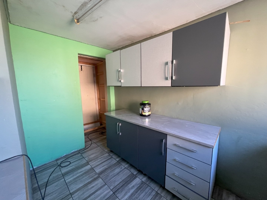 5 Bedroom Property for Sale in Levins Estate Free State